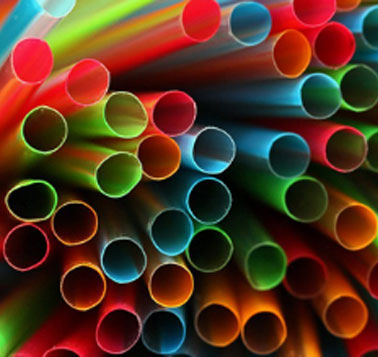 เครื่องฉีดพลาสติกเรียกอีกอย่างว่าเครื่องฉีดพลาสติกหรือเครื่องฉีด